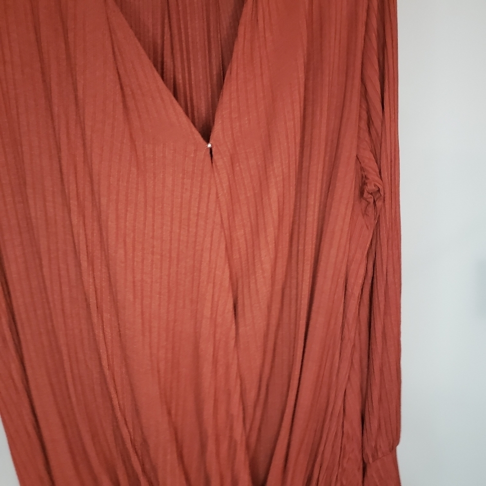 NWT Single Thread Ribbed‎ Wrap-front Top In Fried Brick Size 2X - Picture 9 of 12